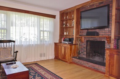 19 Galewood Dr, Holmdel, NJ 07733 - photo 7