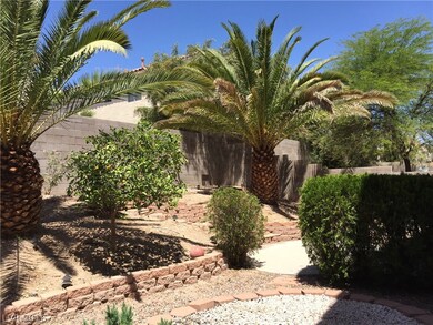 3413 Commendation Dr, Las Vegas, NV 89117 - photo 4