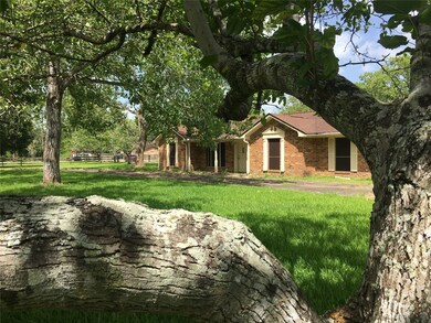 4577 County Road 305a, Alvin, TX 77511 - photo 4