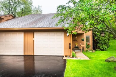 7621 Cottonwood Ln unit 13, Dexter, MI 48130 - photo 2