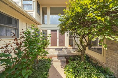 7277 Simsbury Dr, West Bloomfield, MI 48322 - photo 3