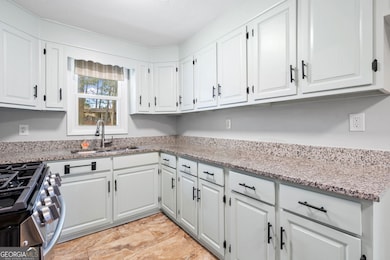 2493 Warwick Cir NE, Atlanta, GA 30345 - photo 7