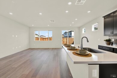 674 Shefford Dr, Vacaville, CA 95687 - photo 6