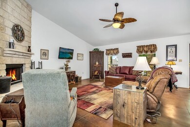 1017 Avenue B, Fredericksburg, TX 78624 - photo 2