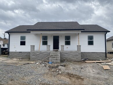 303 W Coffee St, Manchester, TN 37355 - photo 2