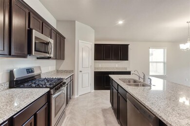 10142 Shagbark Hickory Ct, Tomball, TX 77375 - photo 3