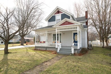 308_E_Chart_Street_26