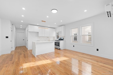 115-39 202nd St, Jamaica, NY 11412 - photo 5