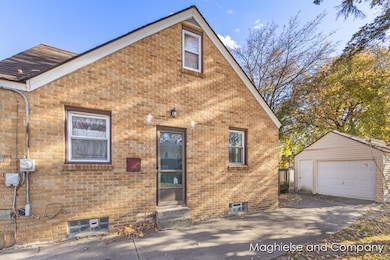 300 Eola St SE, Grand Rapids, MI 49507 - photo 3