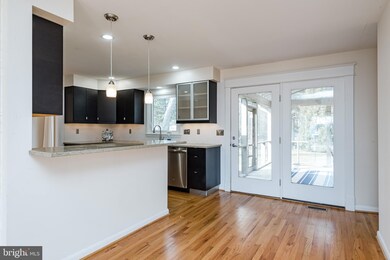 102 Lake View Dr, Annapolis, MD 21403 - photo 5