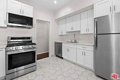 9689 W Olympic Blvd, Beverly Hills, CA 90212 - photo 5