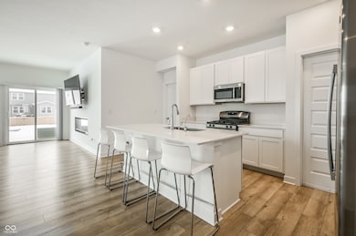 6875 Orchard Run Cir, Whitestown, IN 46075 - photo 4