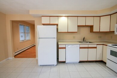11 Highland St unit 3, Wakefield, MA 01880 - photo 5