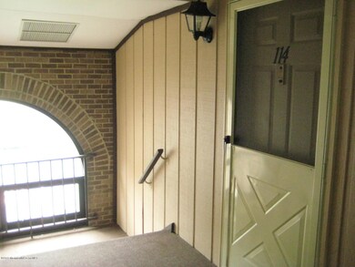 114 Wellington Place unit 114, Matawan, NJ 07747 - photo 5