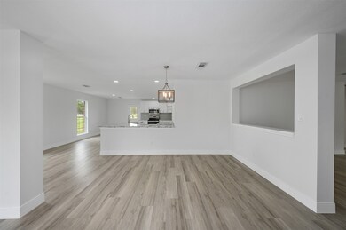 20017 Sanchez Rd, Alvin, TX 77511 - photo 3