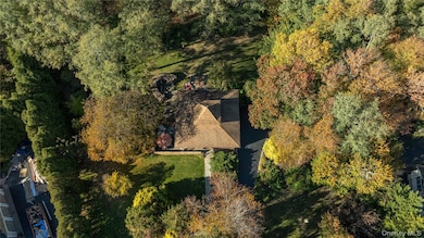 30 Long Bow, Wading River, NY 11792 - photo 2