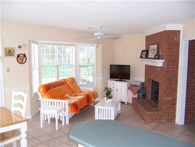Greaty hearth room off kitchen