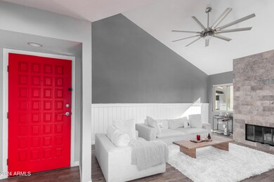 Vaulted Living Rm ceiling