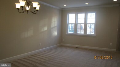 624 Cedar Spring St, Gaithersburg, MD 20877 - photo 2