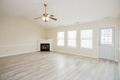 913 Gum Branch Ct, Havelock, NC 28532
