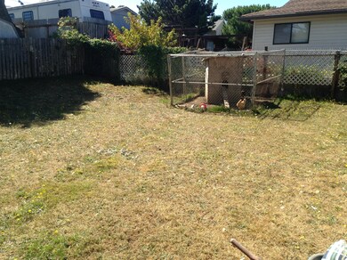 1150 SW 13th St, Lincoln City, OR 97367 - photo 3