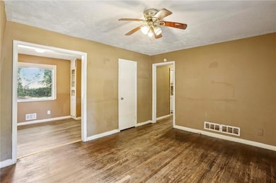 3992 Kirksford Dr, Decatur, GA 30035 - photo 2