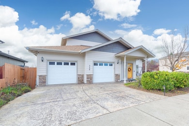 356 SW Bayou Place, Grants Pass, OR 97526 - photo 2