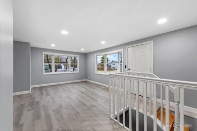 1210 Sacramento Dr, Carpentersville, IL 60110 - photo 4