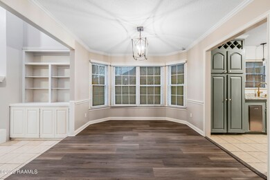 Formal Dining