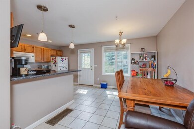 721 Mammoth Rd unit 10, Manchester, NH 03104 - photo 3