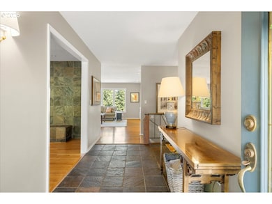 18042 Skyland Cir, Lake Oswego, OR 97034 - photo 6