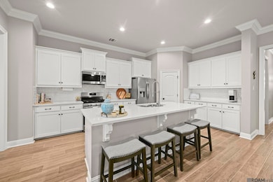 908 Elliston Dr, Gonzales, LA 70737 - photo 5