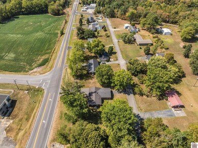 605 W Gum St unit 605 W Gum St, Marion, KY 42064 - photo 4