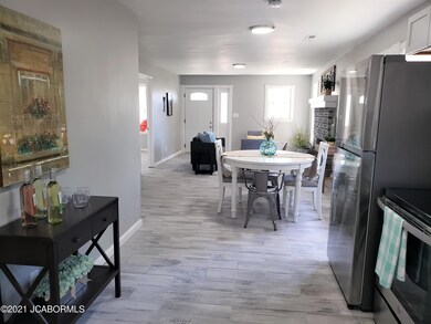 5.Kitchen to Dining-Living