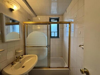 1505 Archer Rd unit 6B, Bronx, NY 10462 - photo 4