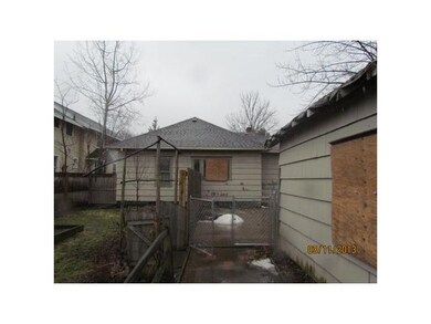 907 Princeton Ave, Lansing, MI 48915 - photo 2