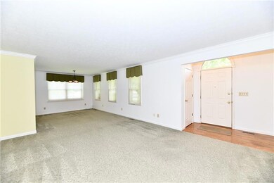 5771 Kensington Cir, Plainfield, IN 46168 - photo 6