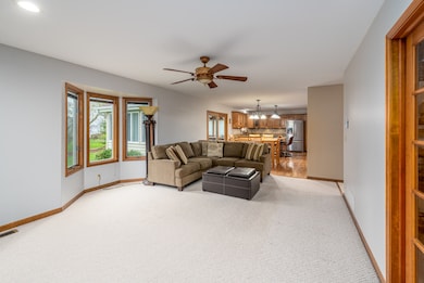 741 Mather Ln, Batavia, IL 60510 - photo 3