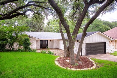 3811 Nocona Dr, Granbury, TX 76049 - photo 2