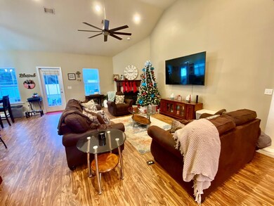 514 Kent Dr, Adel, GA 31620 - photo 3