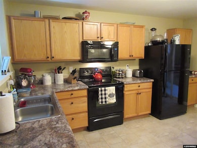 8765 Sunset Breeze Dr, Reno, NV 89506 - photo 7