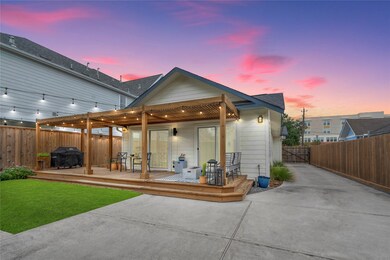 716 E 14th St, Houston, TX 77008 - photo 2