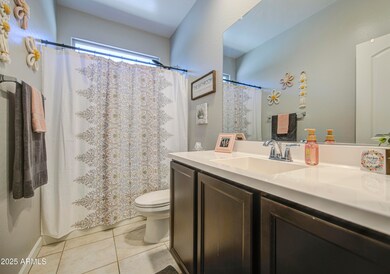 Bathroom 2-pic 2