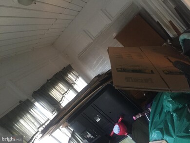 1112 E 11th St, Crum Lynne, PA 19022 - photo 3