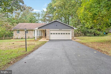 6129 Oak Hill Dr, Sykesville, MD 21784 - photo 2