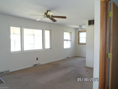 4335 Belle Ave, Sheffield Lake, OH 44054 - photo 3