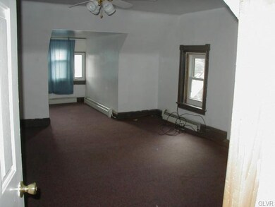 350 W Church St unit 2 Flr, Slatington, PA 18080 - photo 7