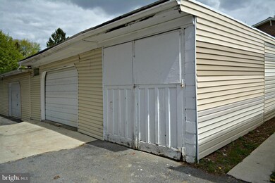 516 Laurel St, Lancaster, PA 17603 - photo 6