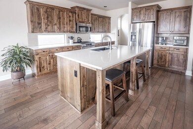 61155 Manhae Ln, Bend, OR 97702 - photo 2