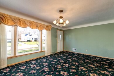 2200 Larchmont Dr, Wickliffe, OH 44092 - photo 4